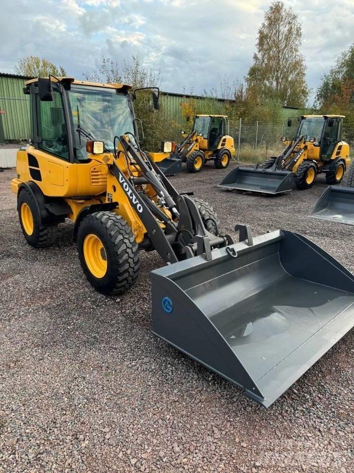 Volvo L 25 F Фронтальные погрузчики