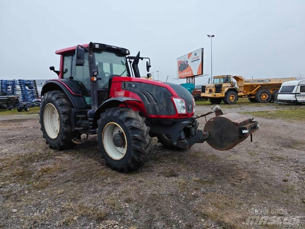 Valtra T 193 Трактора