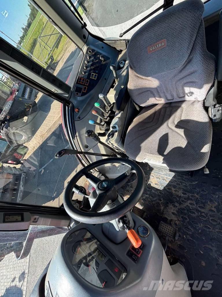 Valtra T 193 Трактора