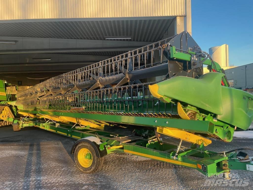 John Deere X9 1100 Зерноуборочные комбайны