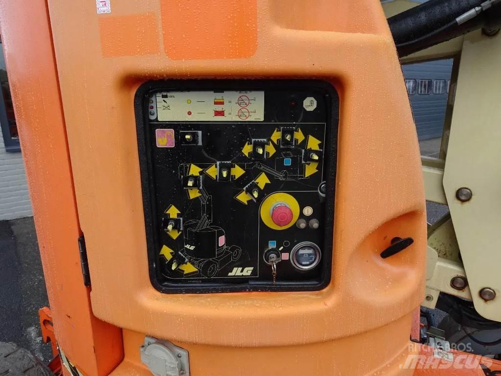 JLG E300AJP Коленчатые подъемники