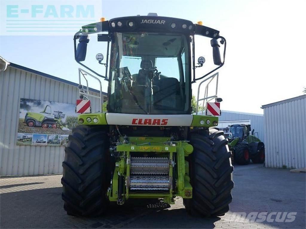 CLAAS jaguar 970 Самоходные кормоуборочные комбайны
