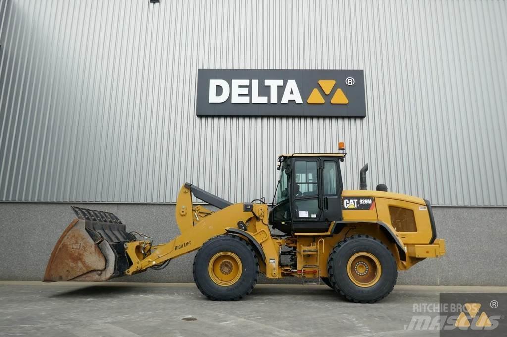 CAT 926M Фронтальные погрузчики