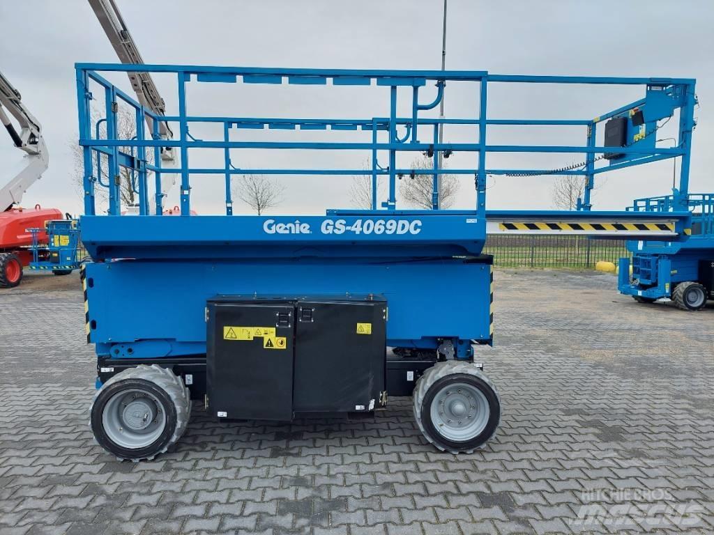 Genie GS 4069 DC Ножничные подъемники