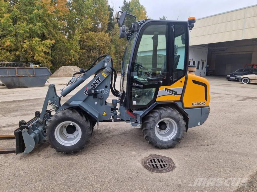 GiANT G 2500 HD Фронтальные погрузчики