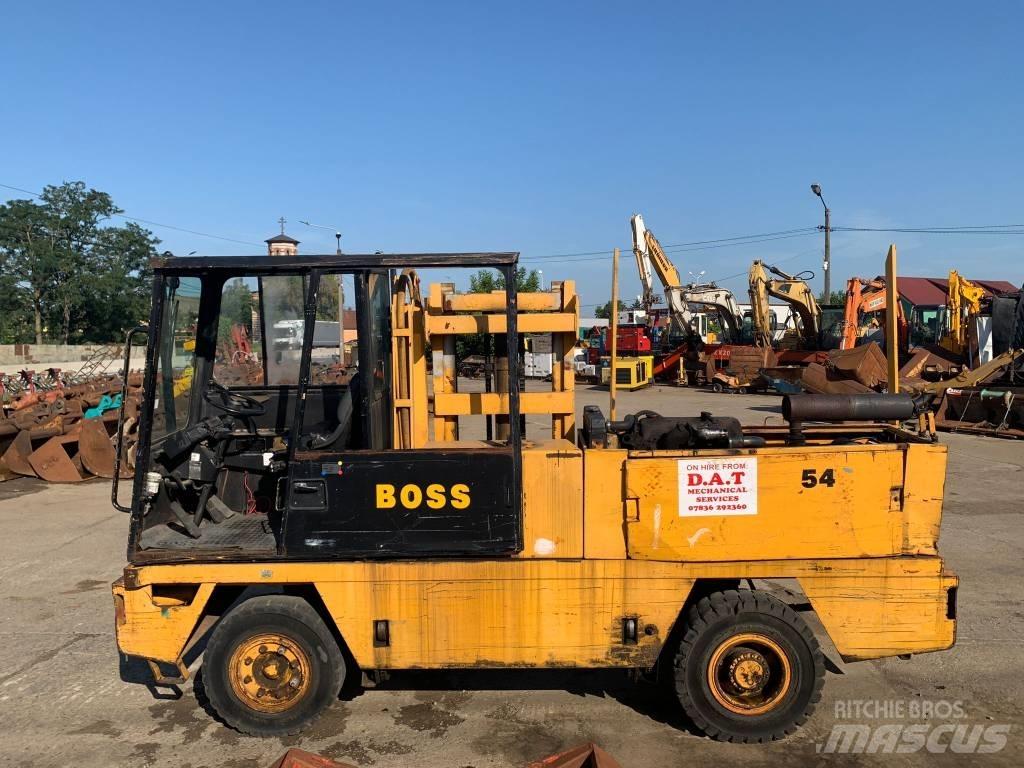 Boss LB546 Боковые погрузчики