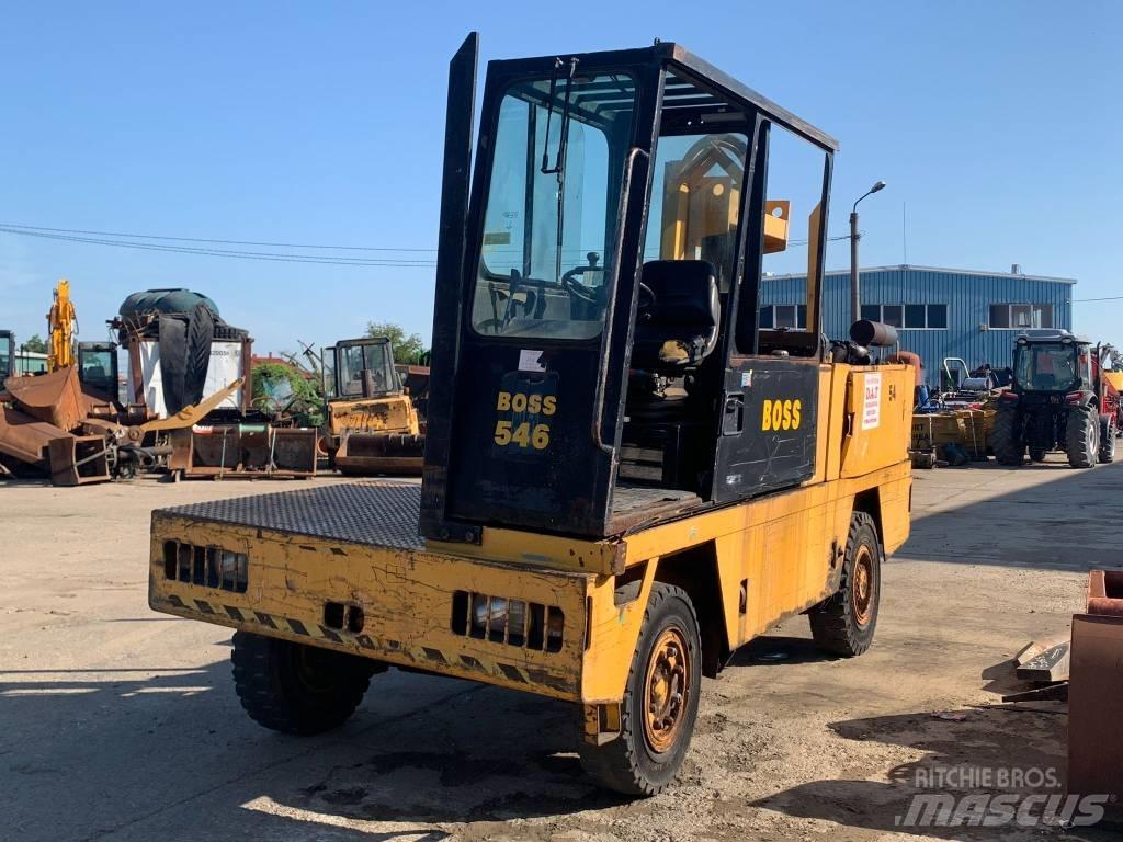 Boss LB546 Боковые погрузчики