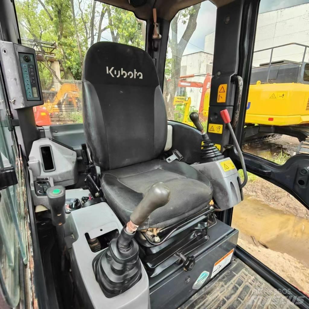 Kubota KX165 Гусеничные экскаваторы