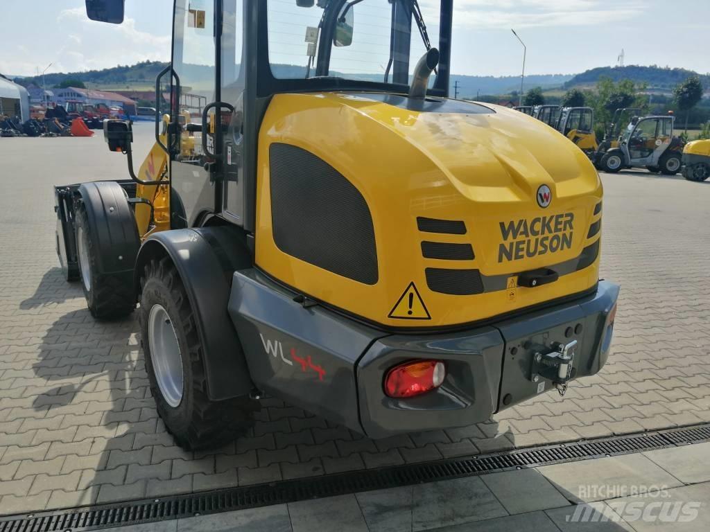 Wacker Neuson WL44 Фронтальные погрузчики