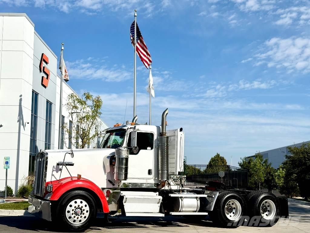 Kenworth W 900 Седельные тягачи