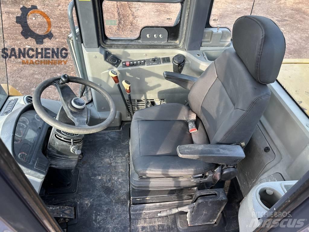 XCMG LW500F Фронтальные погрузчики