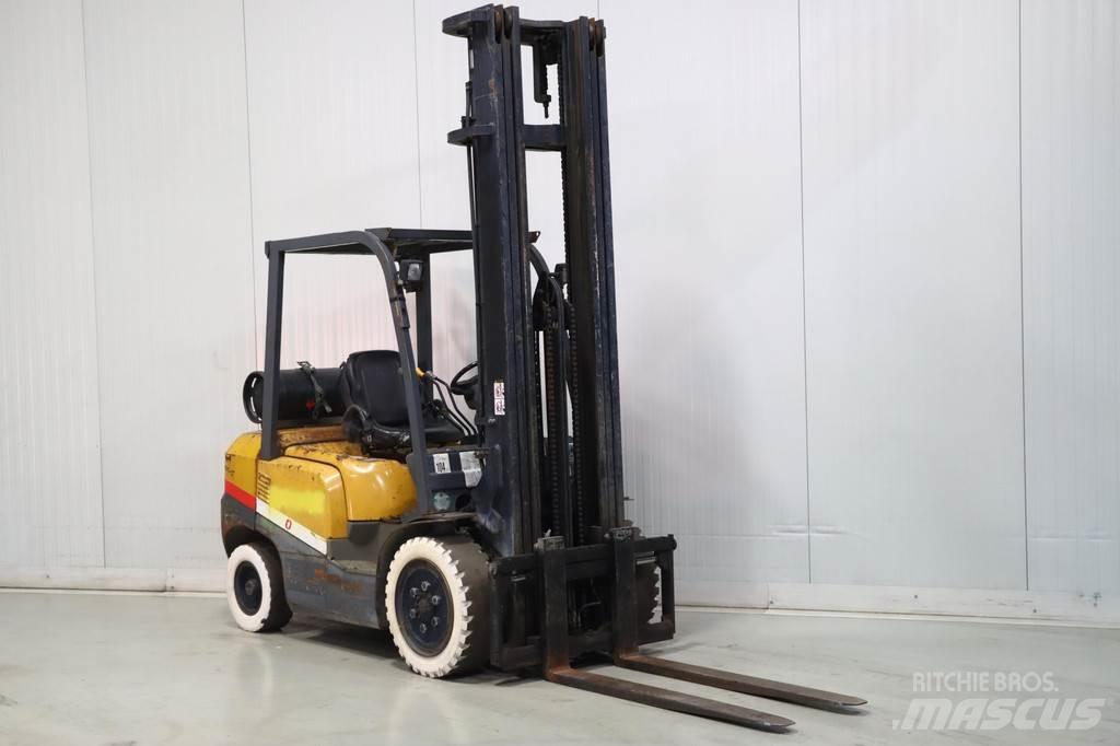 TCM FG30T3 Газовые погрузчики