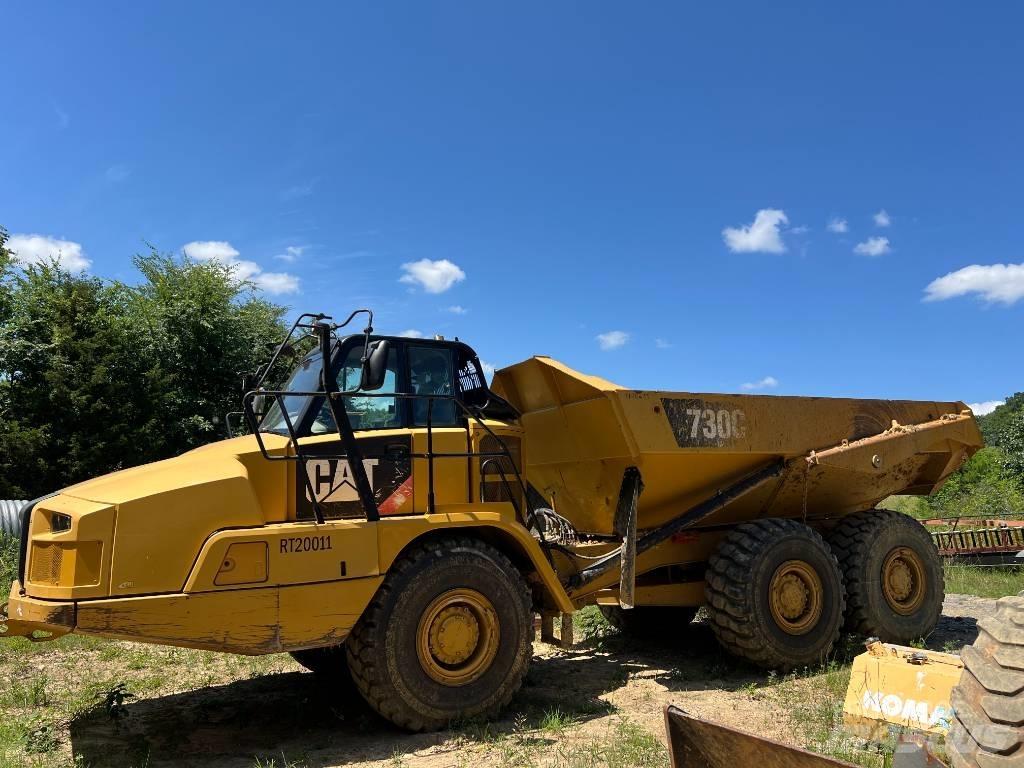 CAT 730 C Шарнирно-сочленённые самосвалы