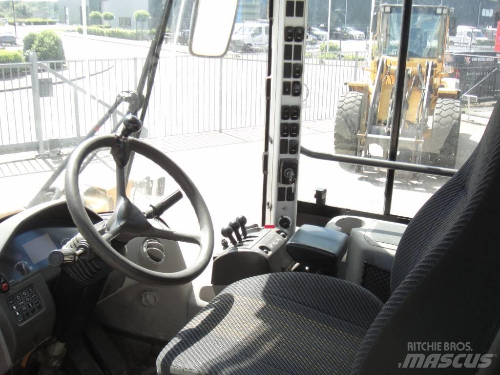 Volvo L 70 F Фронтальные погрузчики