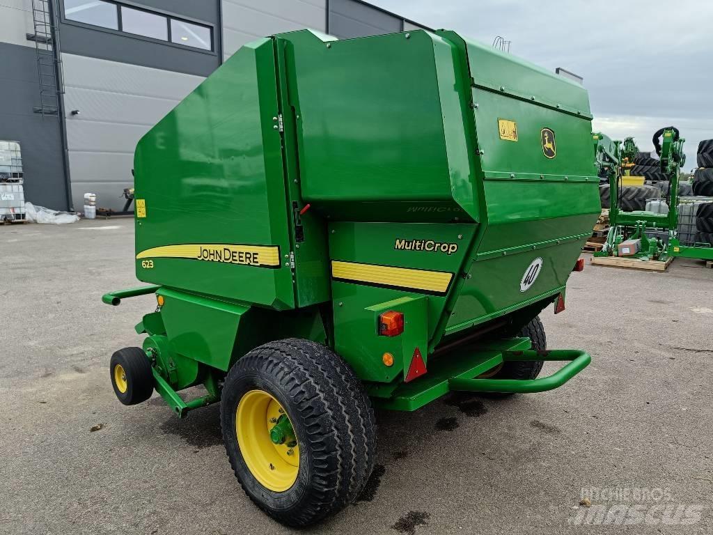 John Deere 623N Рулонные пресс-подборщики