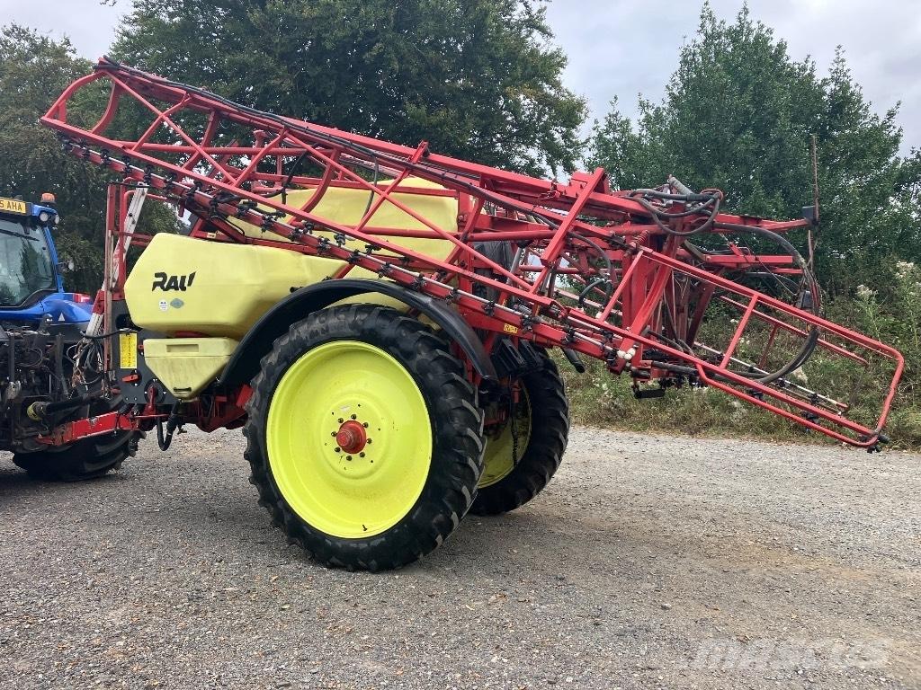 Rau Trailed Sprayer Прицепные опрыскиватели