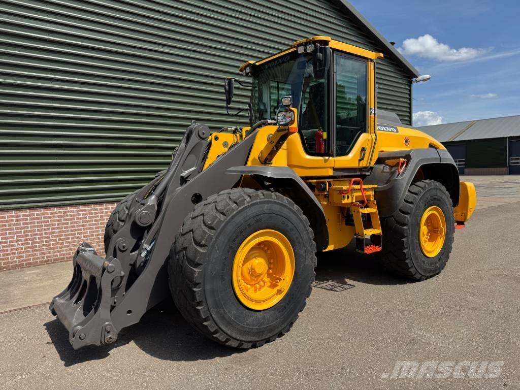 Volvo L 120 H Фронтальные погрузчики