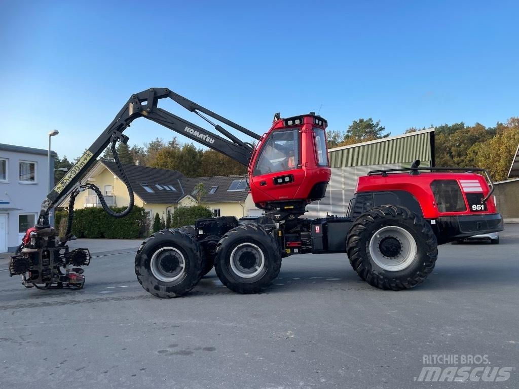 Komatsu 951 Харвестеры