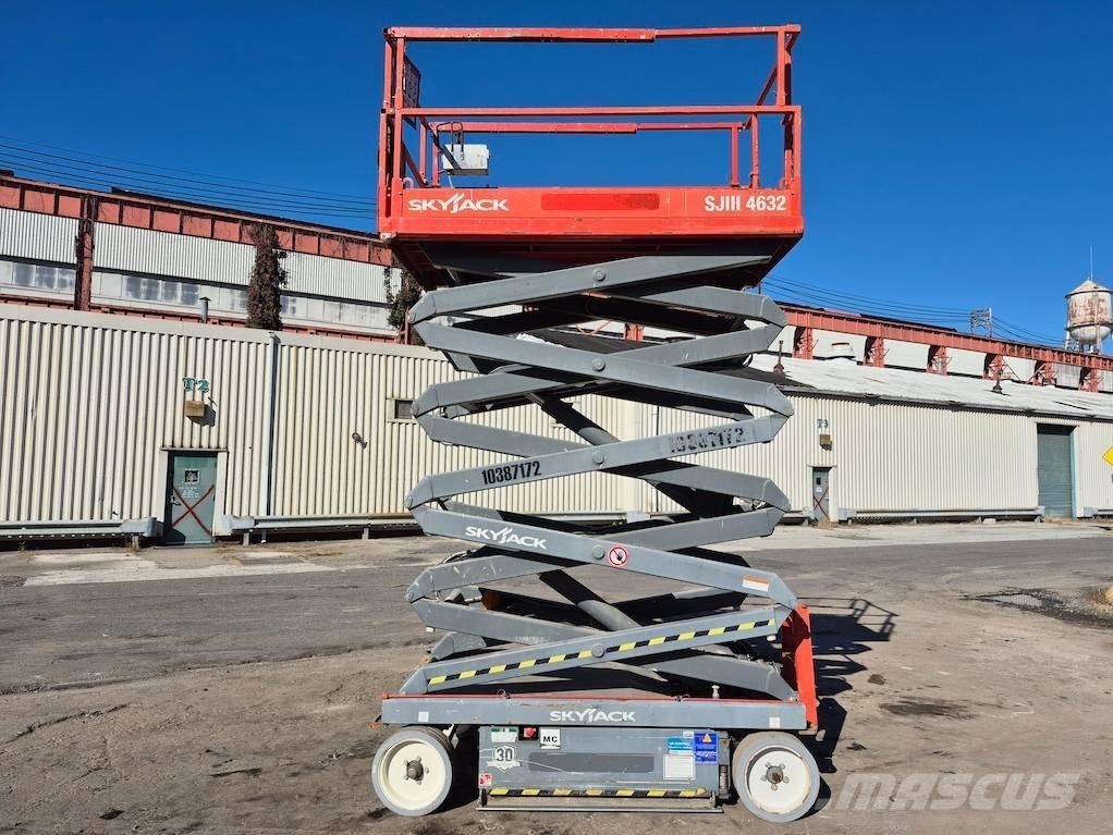 SkyJack SJ 4632 Ножничные подъемники