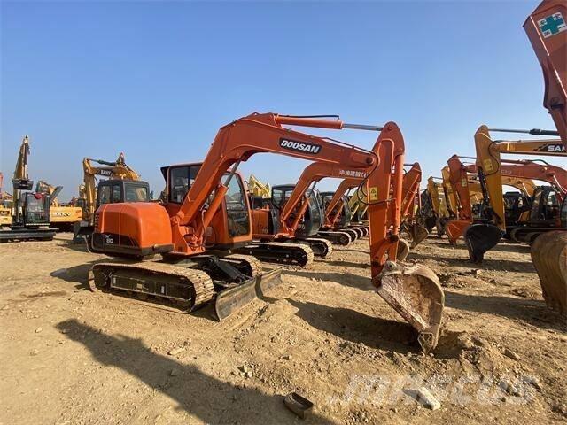 Doosan dx80 Малые экскаваторы 7т-12т