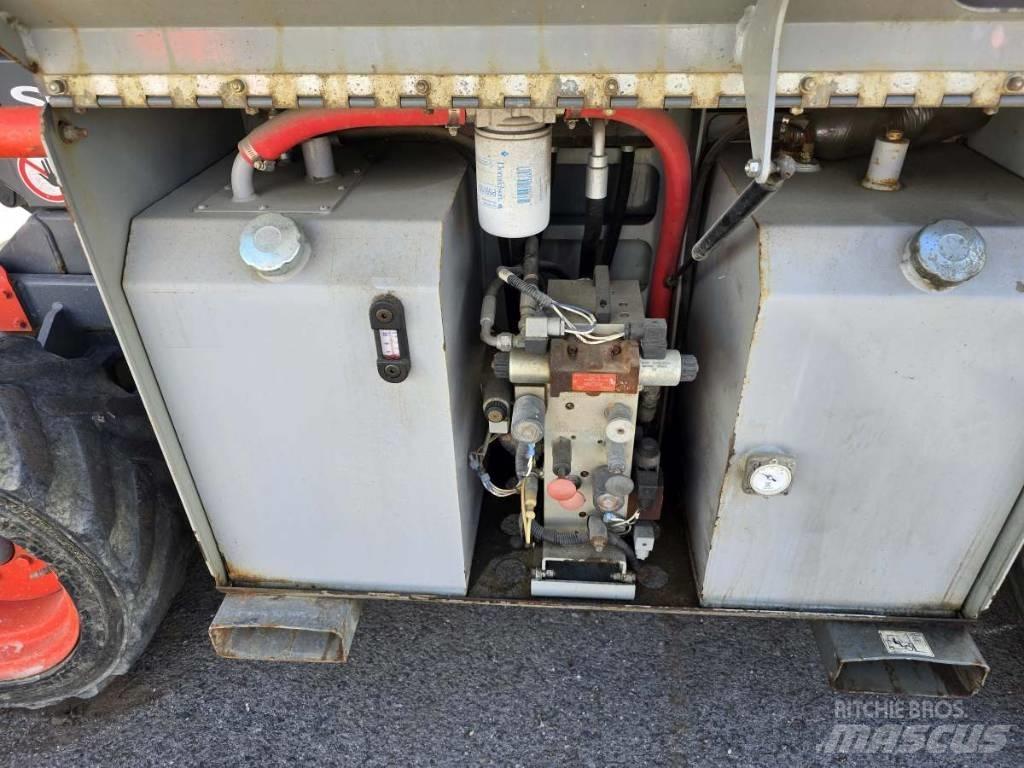SkyJack SJ 6832 RT Ножничные подъемники