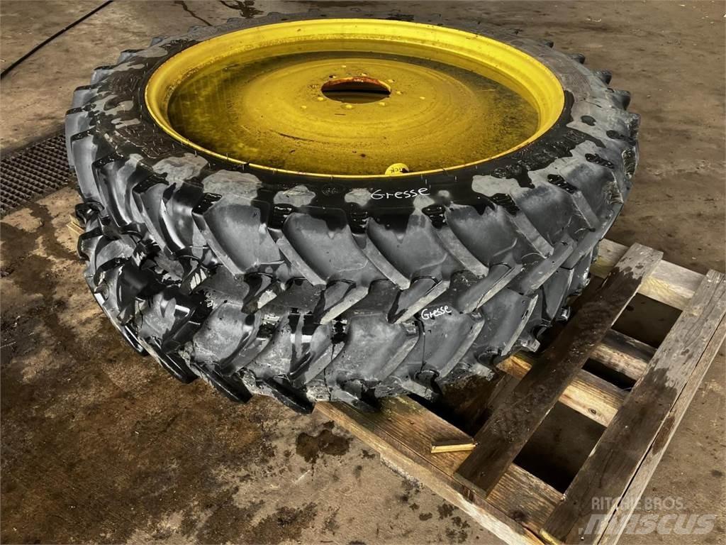 BKT 270/95R48 Шины и колёса