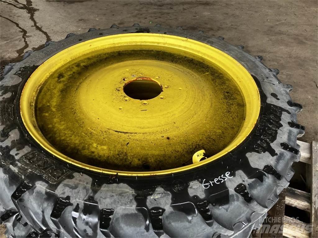 BKT 270/95R48 Шины и колёса