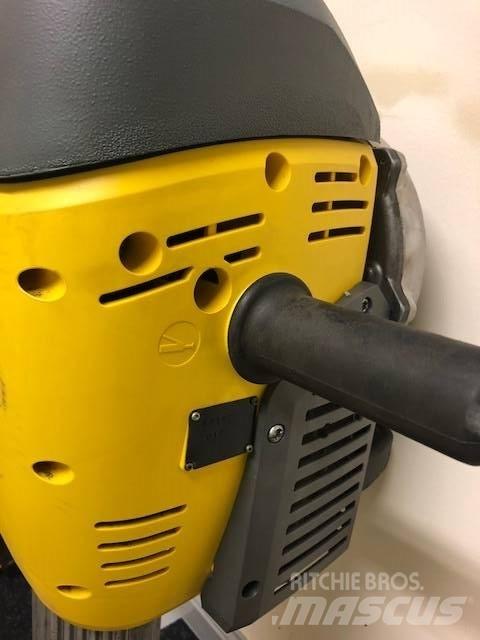 Wacker Neuson BH55rw Гидромолоты