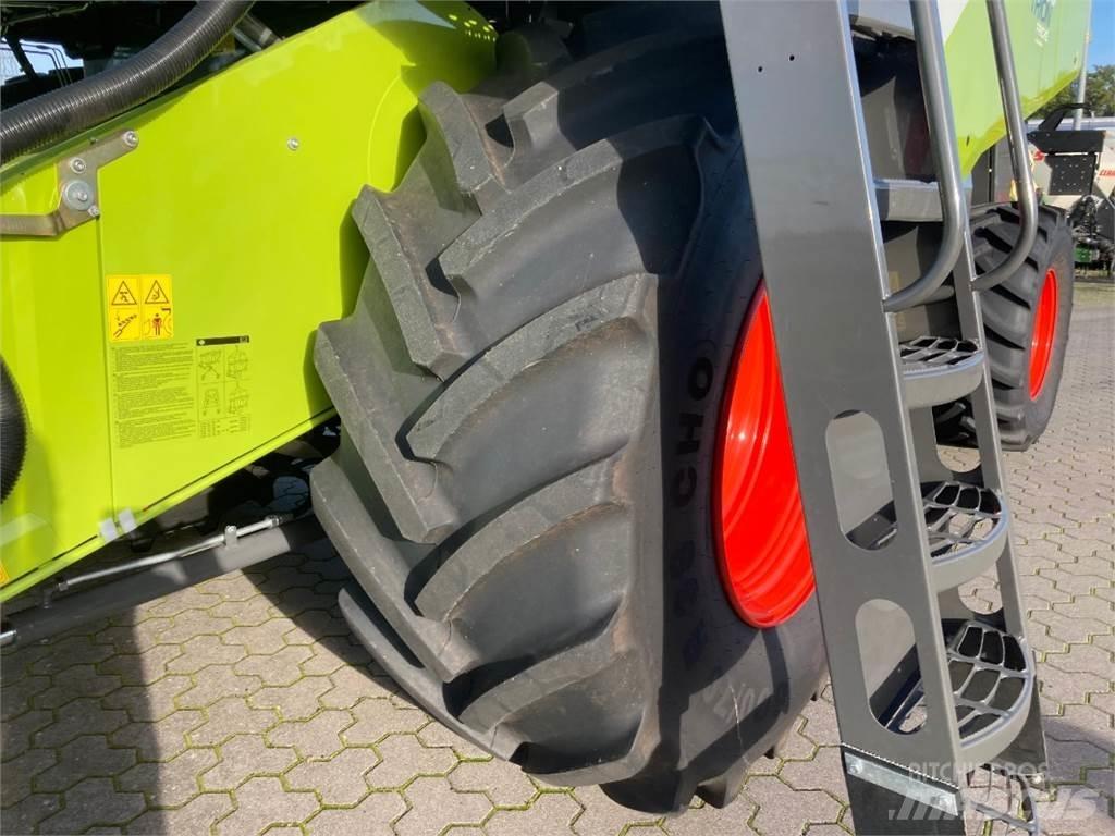 CLAAS Trion 730 Зерноуборочные комбайны