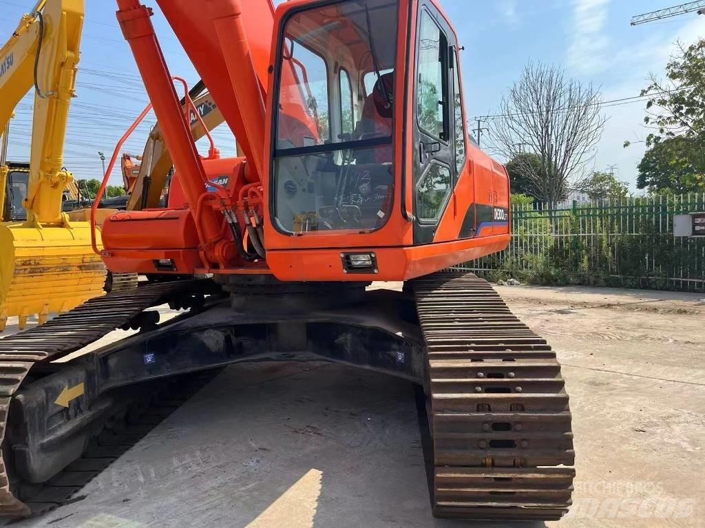 Doosan 300-7 Гусеничные экскаваторы