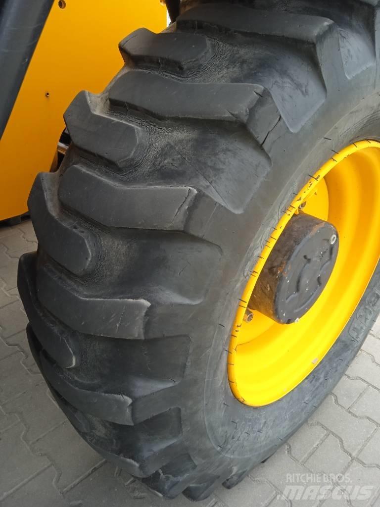 JCB 540-140 Телескопические погрузчики