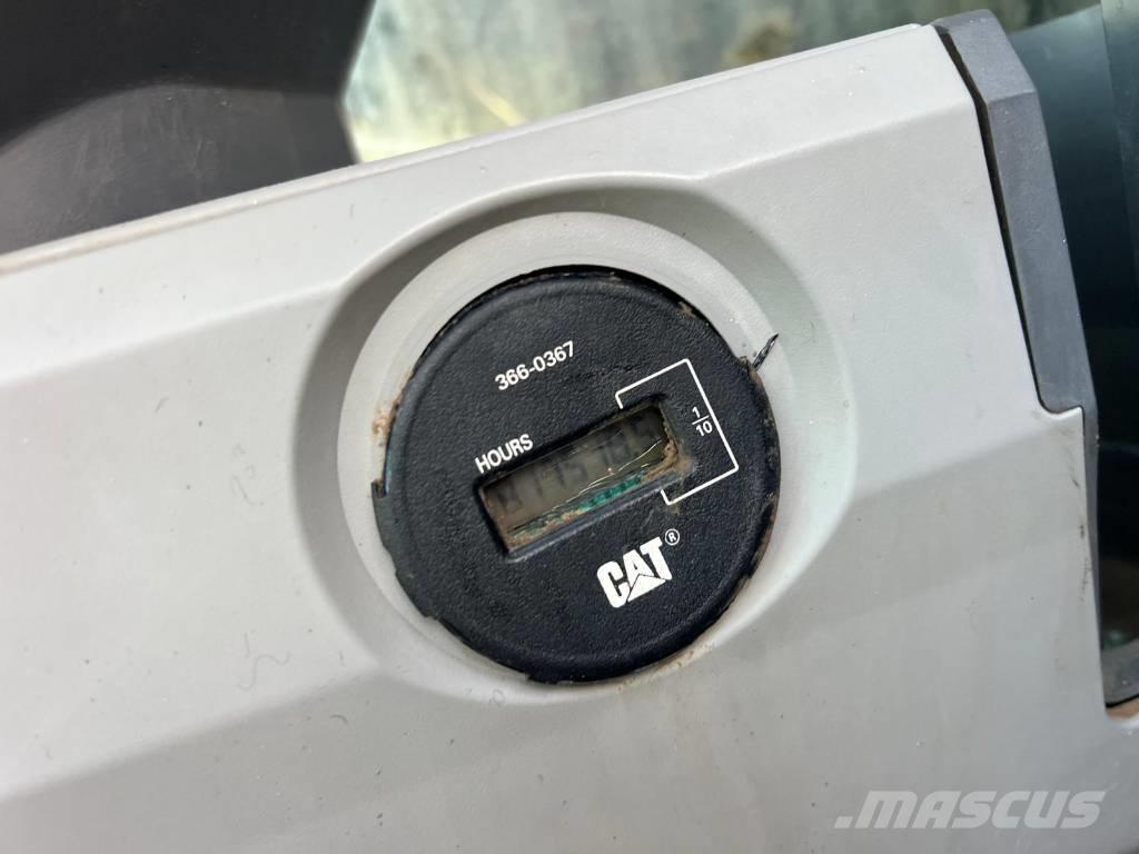 CAT 390 F L Гусеничные экскаваторы