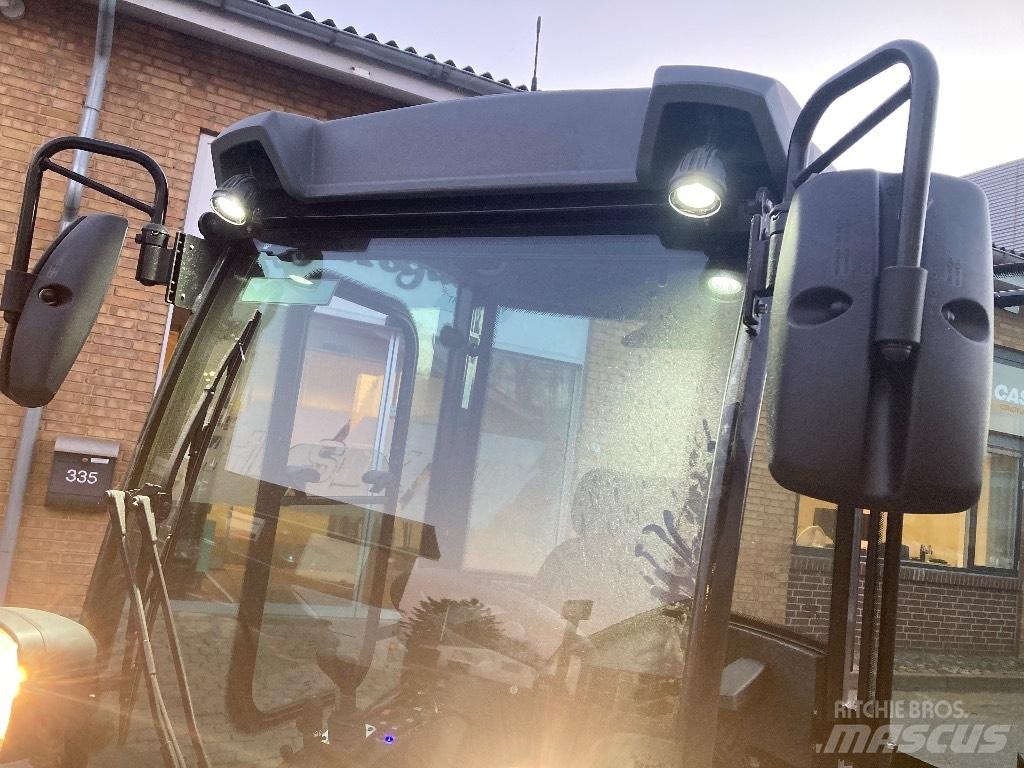  Kārcher MIC 26 Коммунальные мини-погрузчики