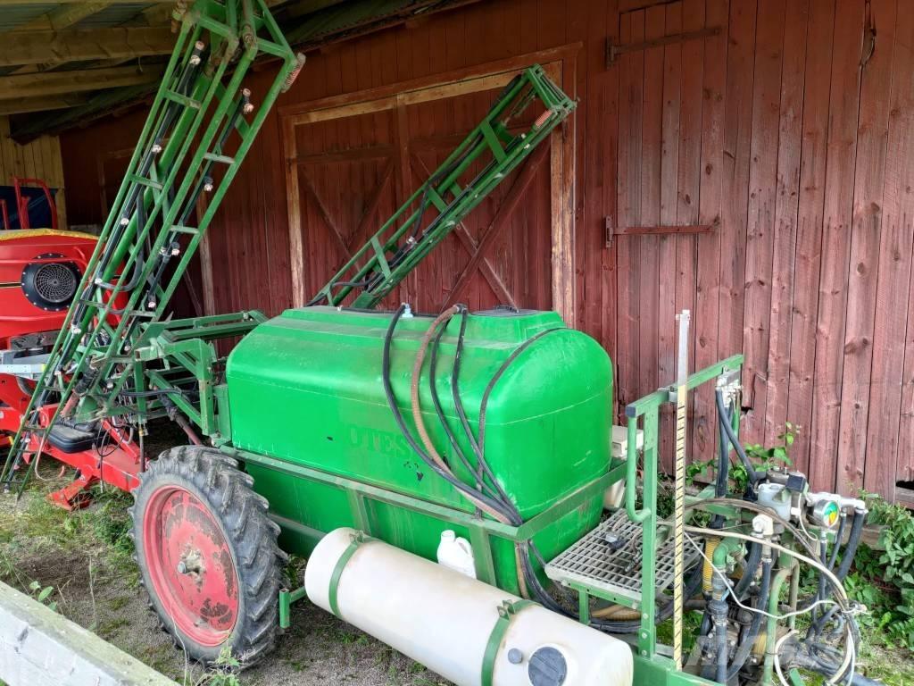 Moteska M2500 Прицепные опрыскиватели