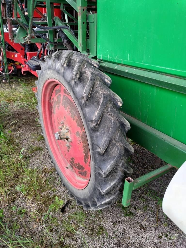 Moteska M2500 Прицепные опрыскиватели