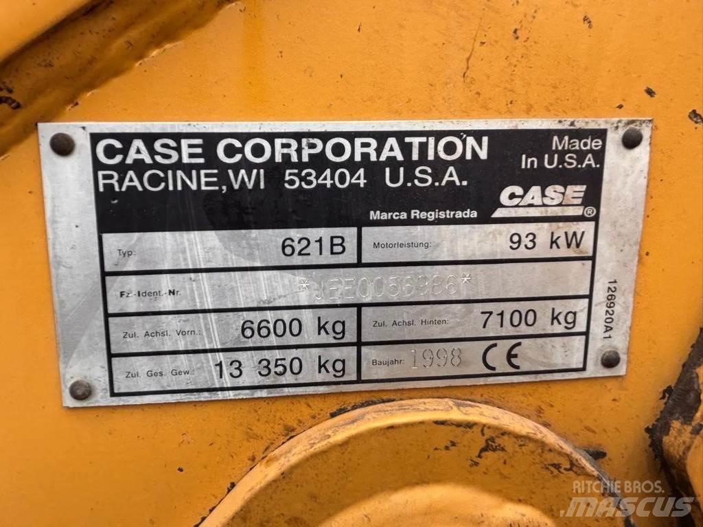 CASE 621B Фронтальные погрузчики
