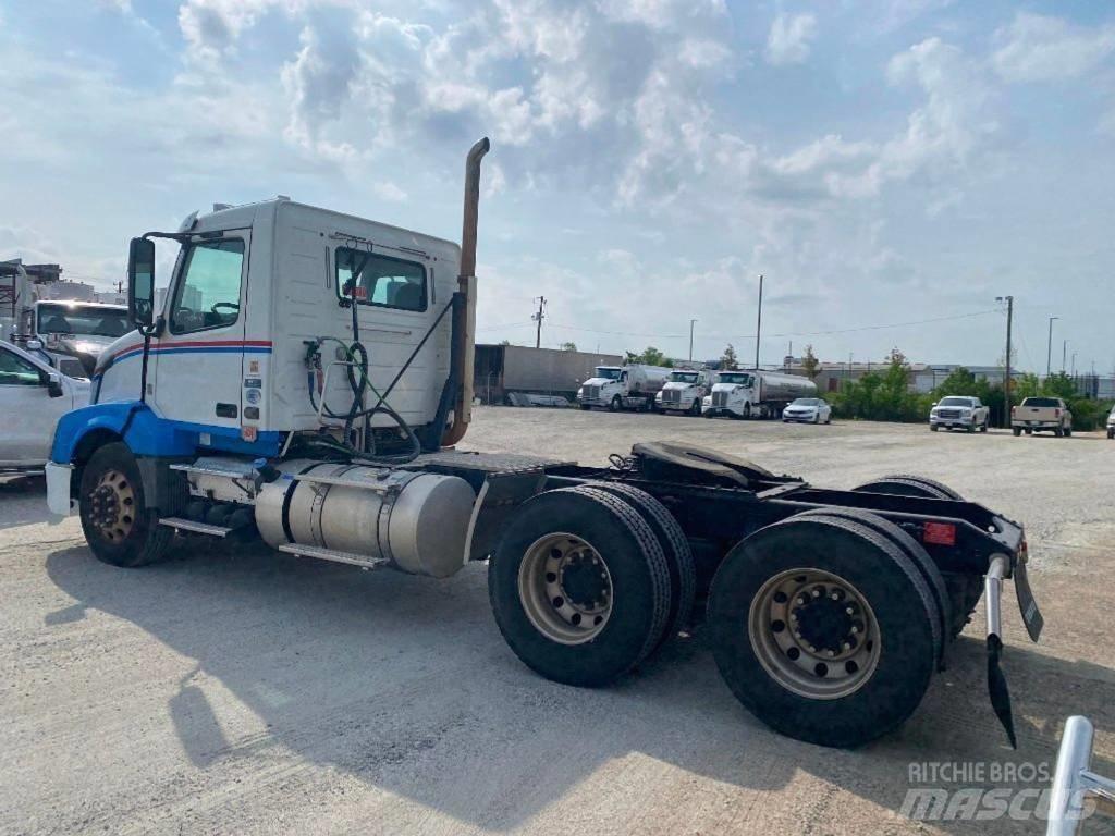 Volvo VNL Седельные тягачи