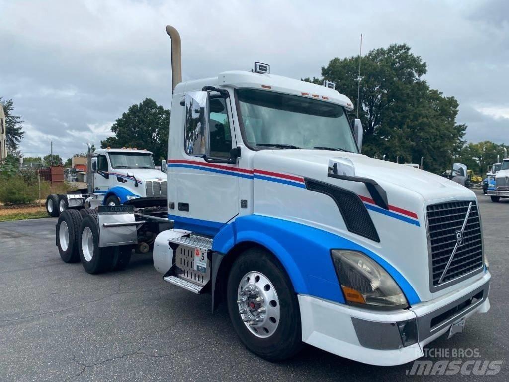 Volvo VNL Седельные тягачи