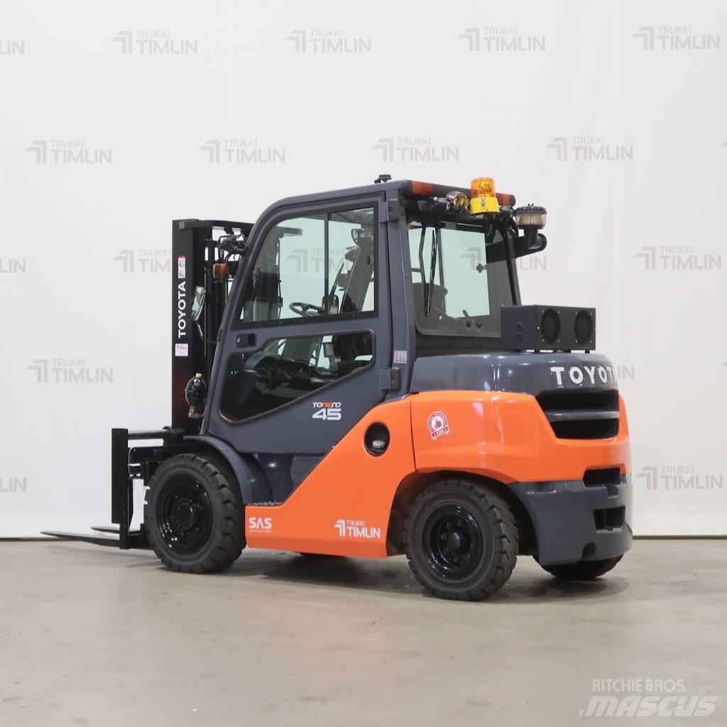 Toyota 40-8FD40N Дизельные погрузчики