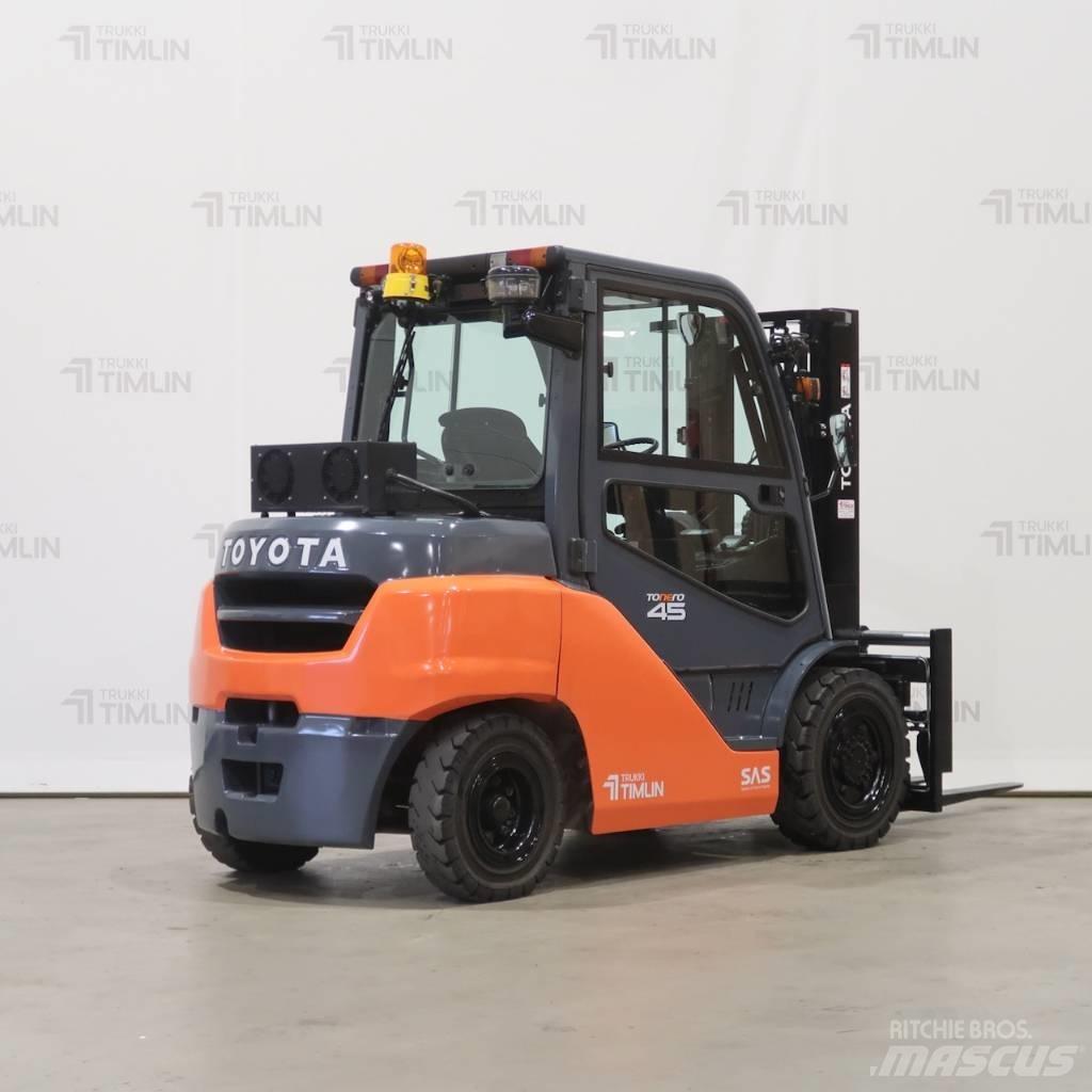 Toyota 40-8FD40N Дизельные погрузчики