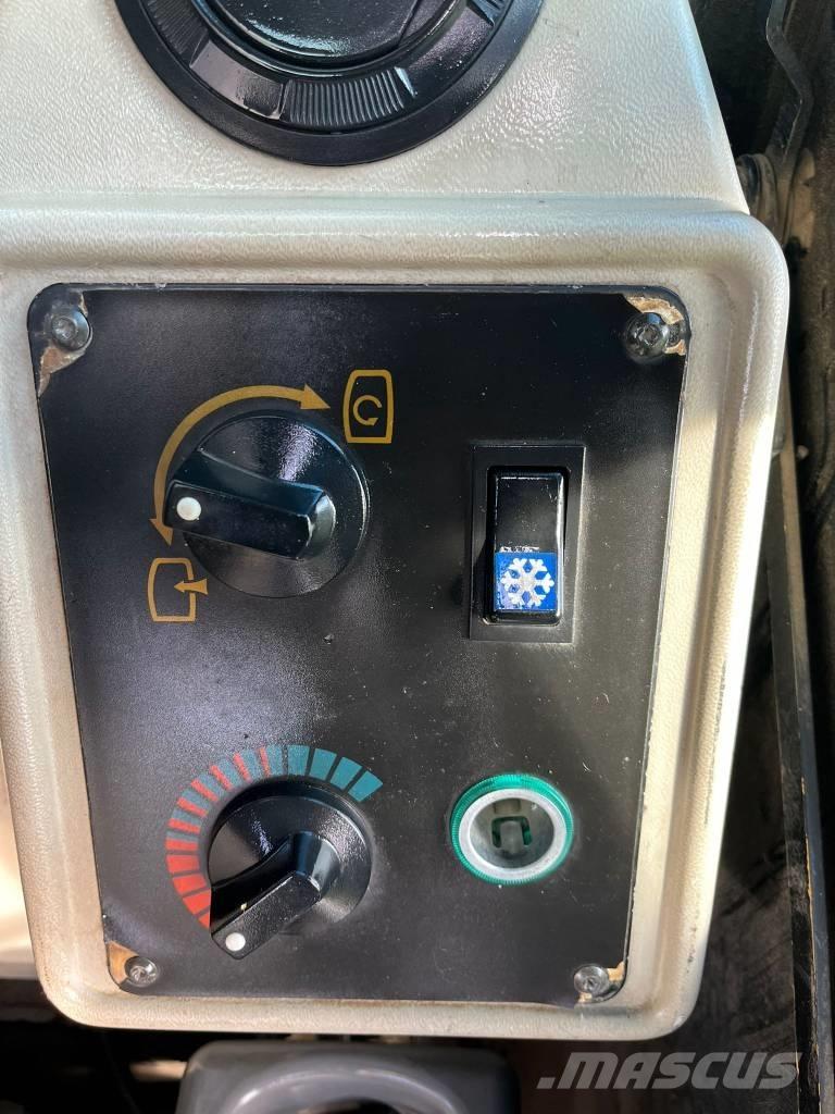 JCB JS 160 W Колёсные экскаваторы