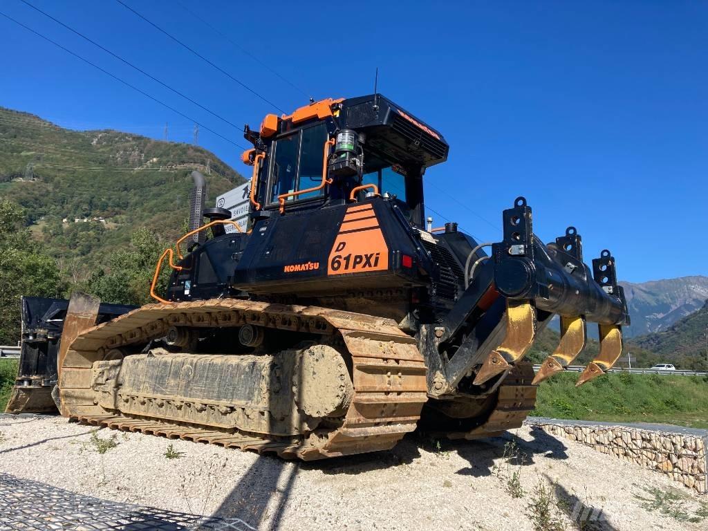 Komatsu D61PXI-24E0 Гусеничные бульдозеры