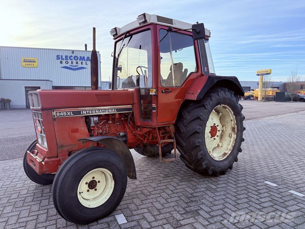CASE IH 845 XL Трактора