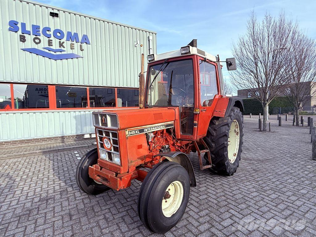 CASE IH 845 XL Трактора
