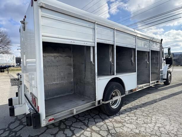 Freightliner M2 Грузовики для доставки напитков