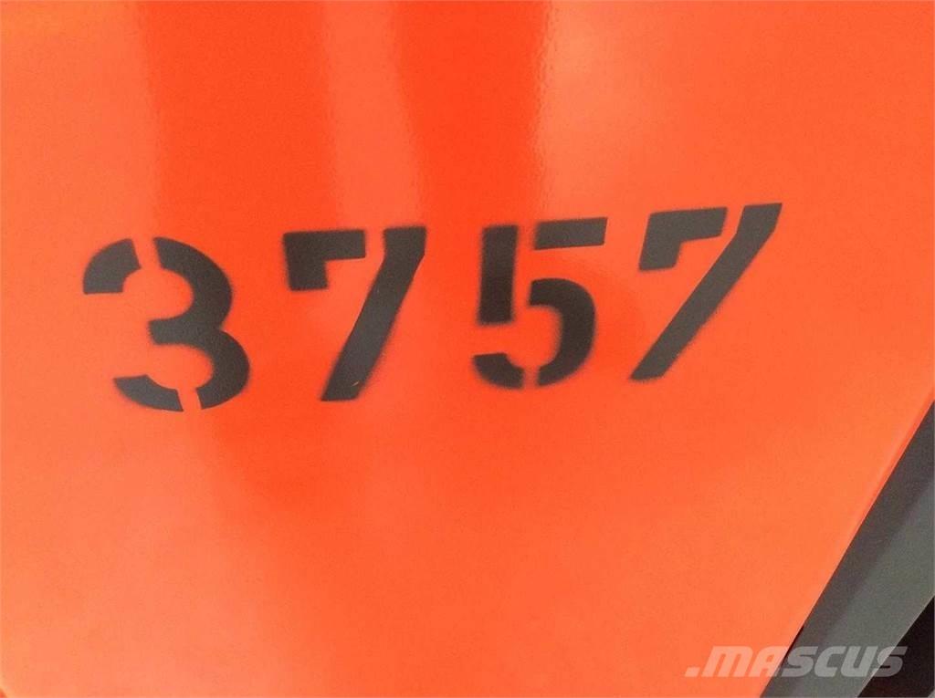 Linde L16 Самоходные электроштабелёры
