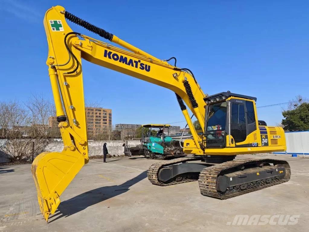 Komatsu PC 240-8 Гусеничные экскаваторы