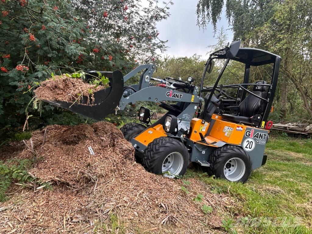 GiANT G 1200 Малые погрузчики