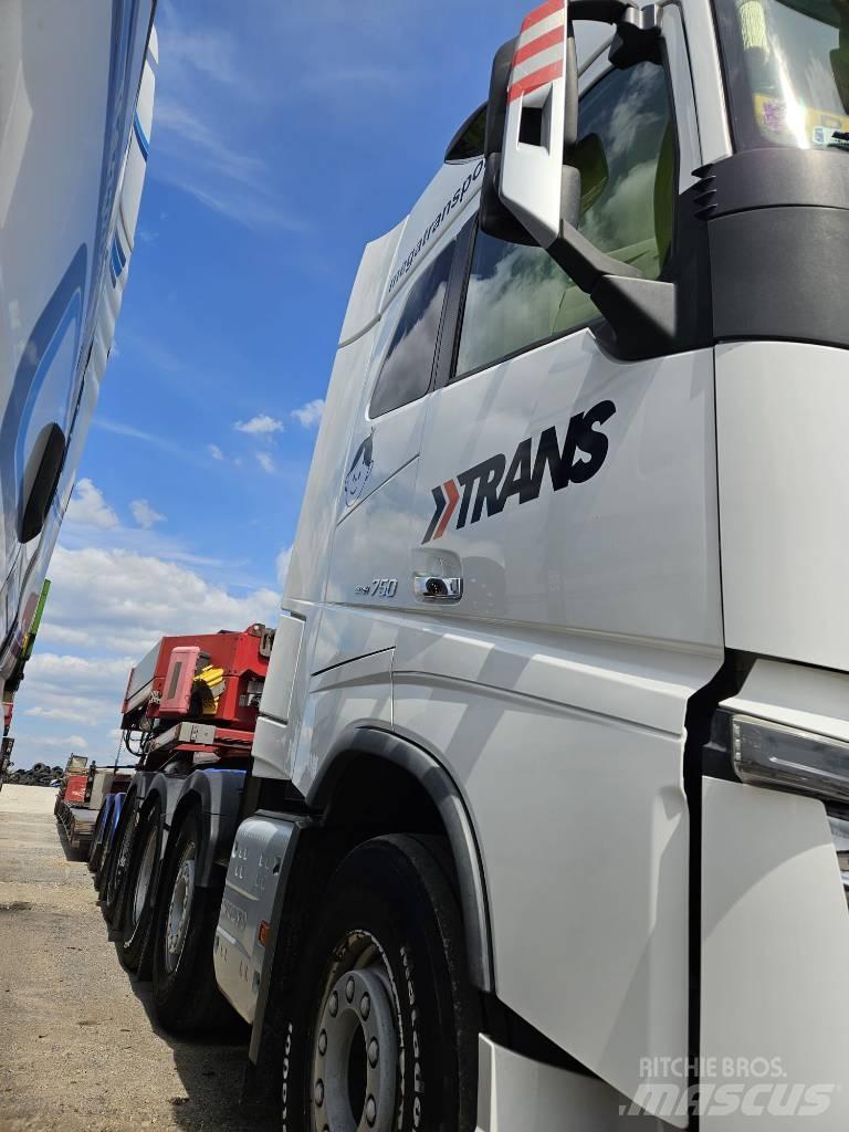Volvo FH16 750KM 8x4 Седельные тягачи