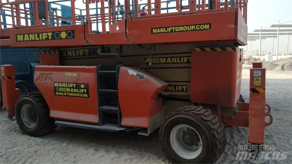 JLG 4394RT Ножничные подъемники